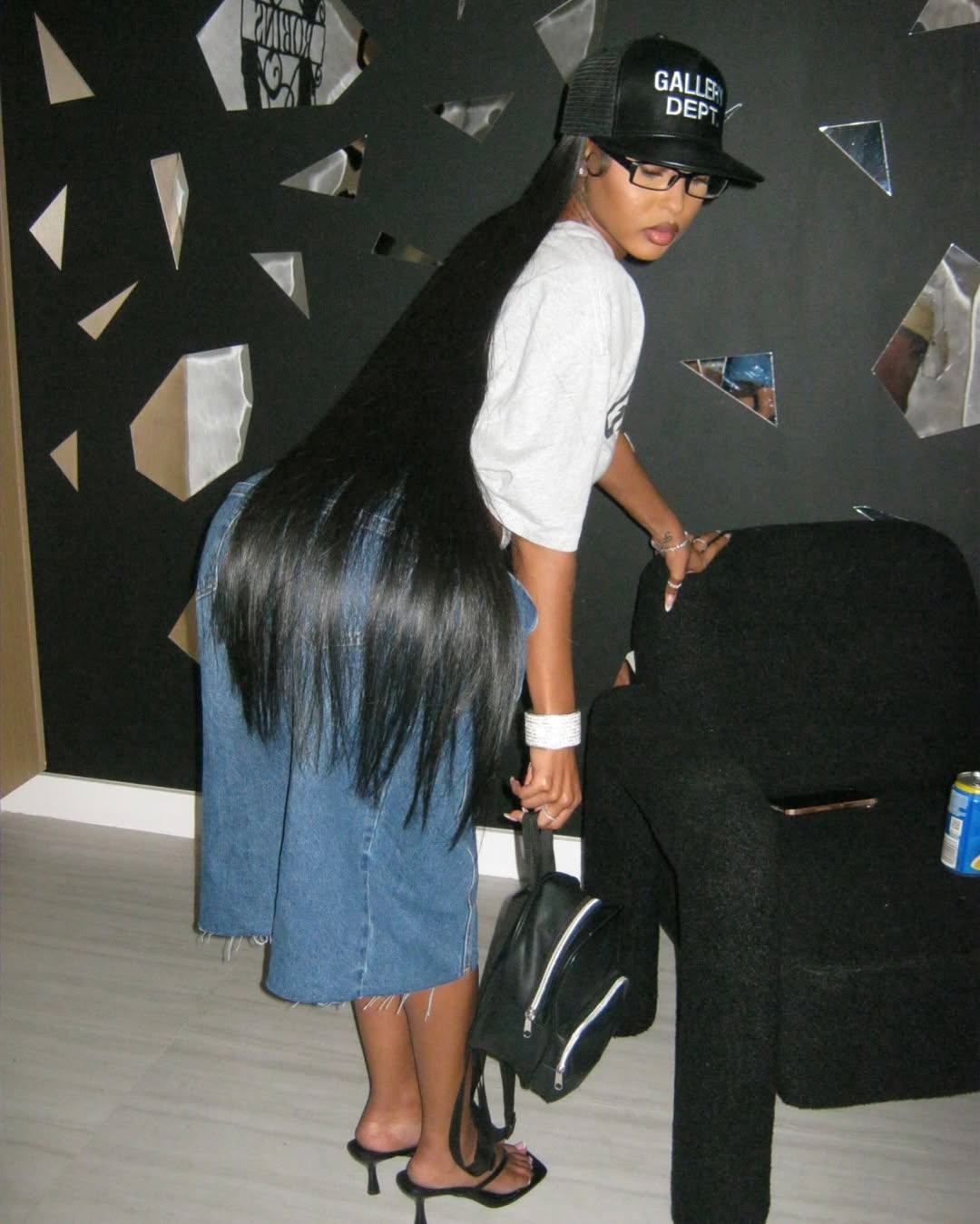(1) Raw Vietnamese Straight Hair Bundle