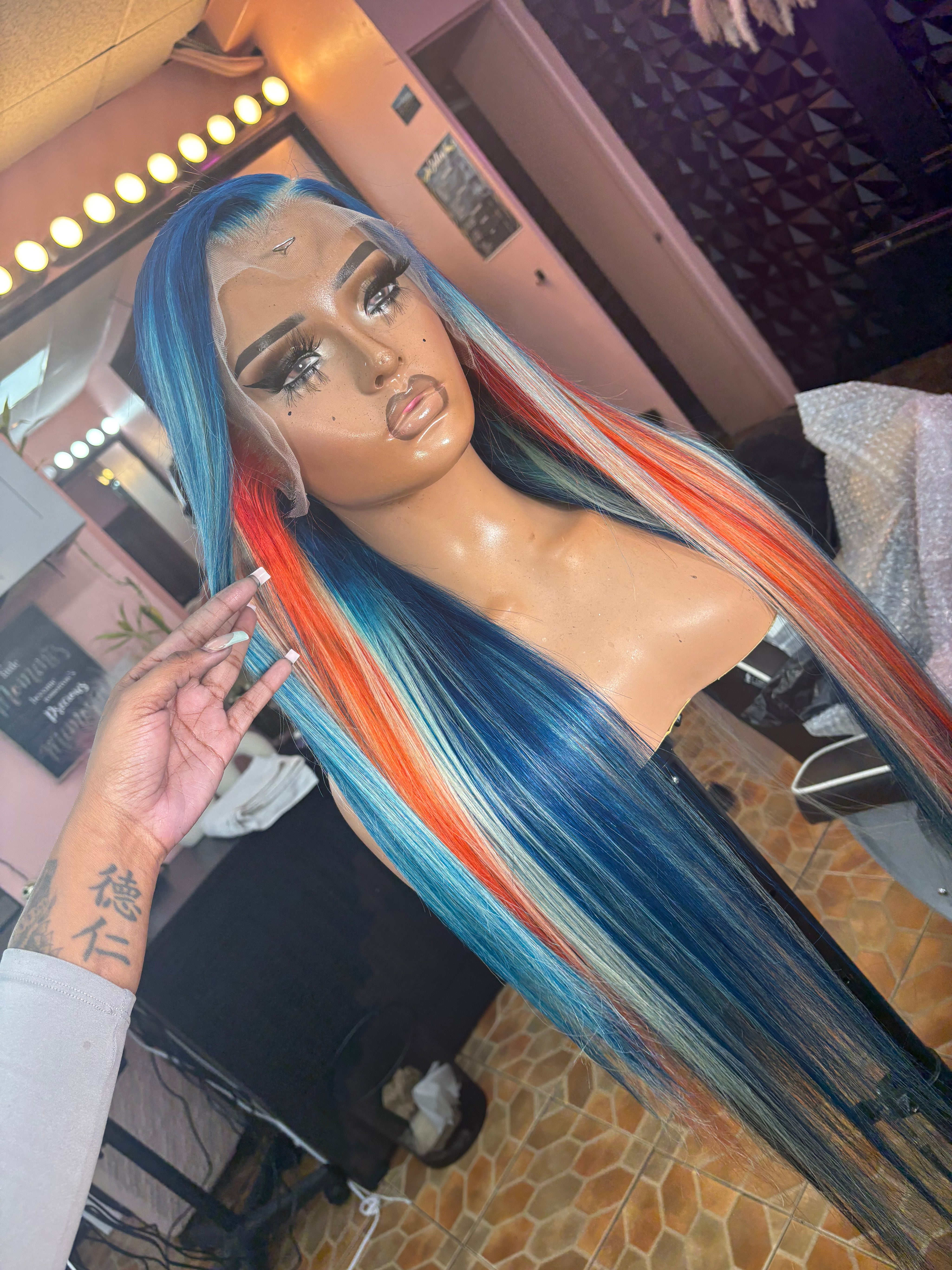20. 13X6 HD Raw Blue And Orange Combo Wig 26”✔️