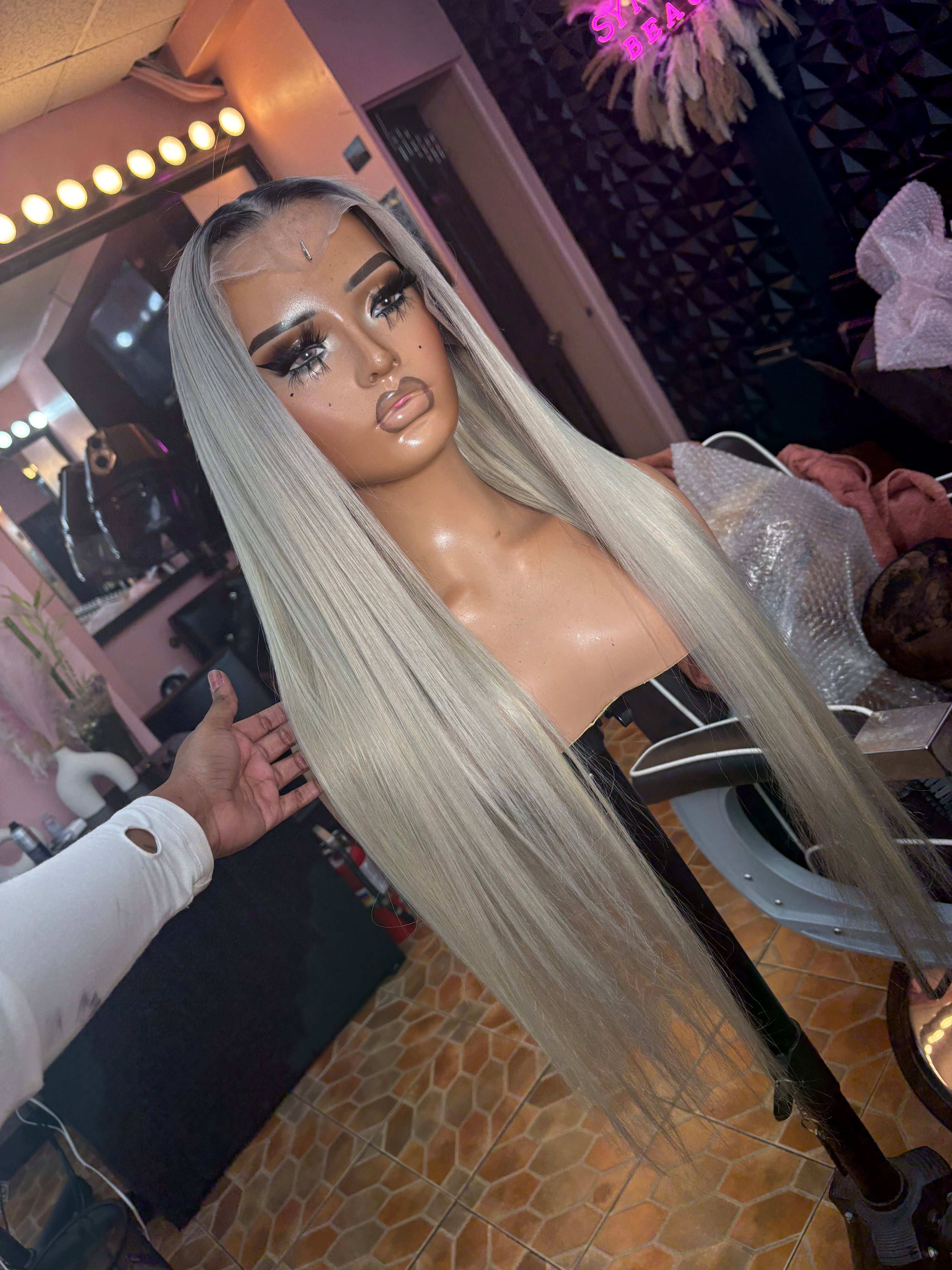 1. 13X6 HD Raw White Blonde Frontal Wig 200%✔️