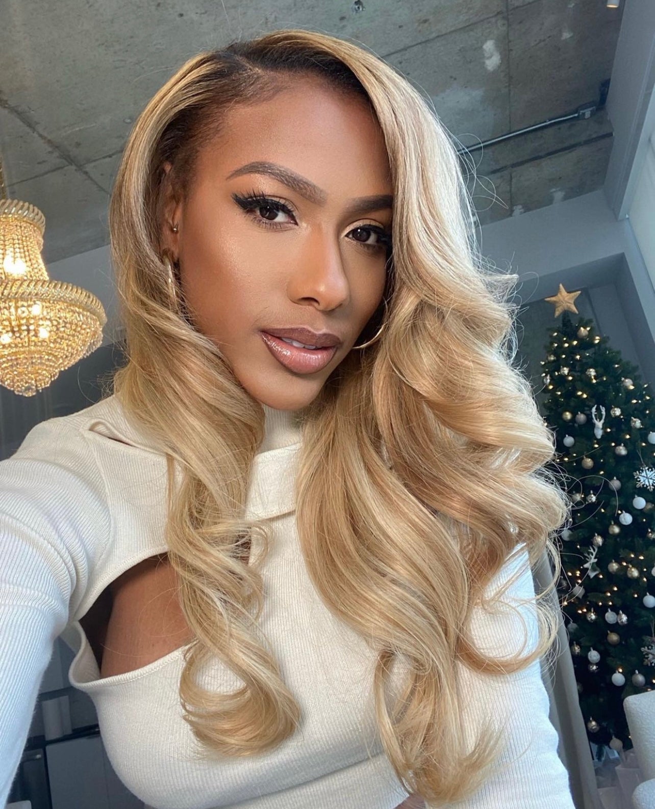 *Blonde Clip Ins (on hand)