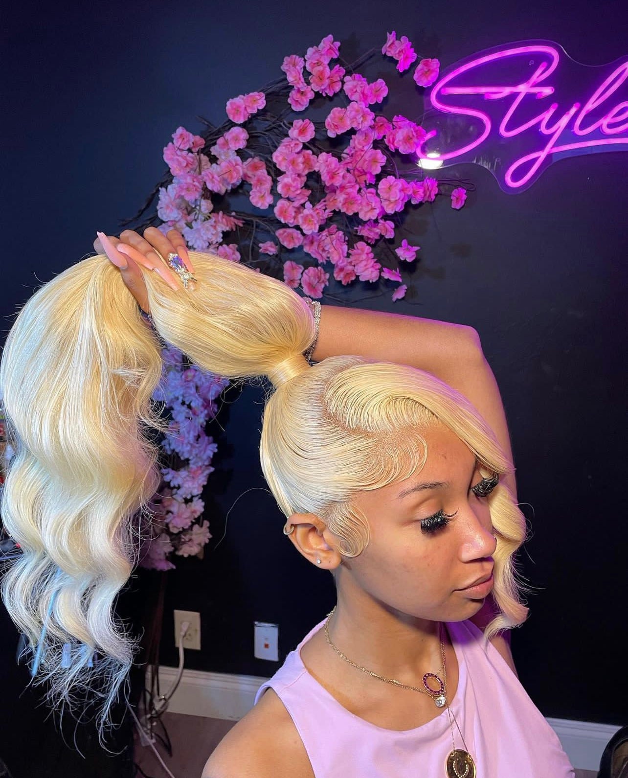 Blonde Full Lace Wig (Transparent)